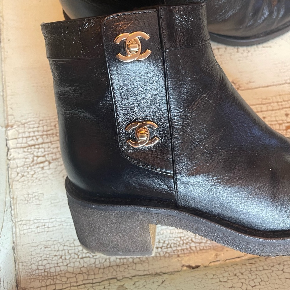 Chanel Boots 36🌸